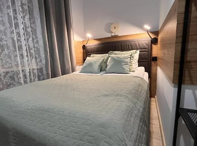 Hotel Amber Guest 2*