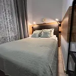 Hotel Amber Guest 2*