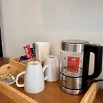 Amber Guest Hotel 2*