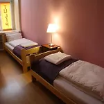 Amber Guest Hotel 2*