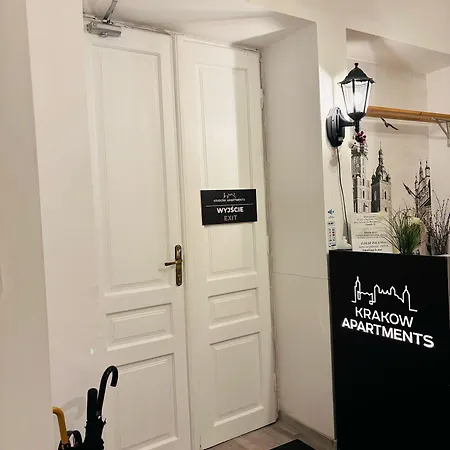 Amber Guest Hotel 2*