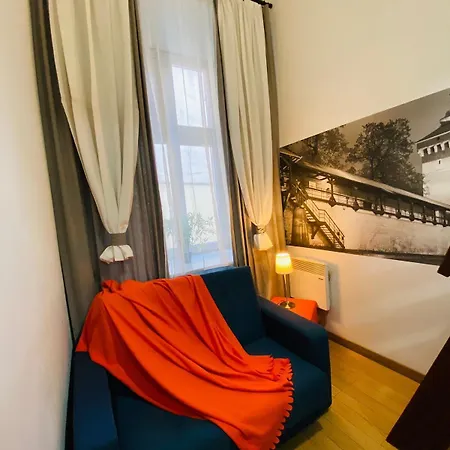 Amber Guest Hotel 2*