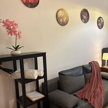 Amber Guest Hotel