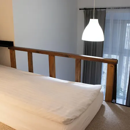Amber Guest Hotel 2*