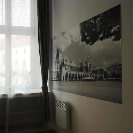 Amber Guest Hotel