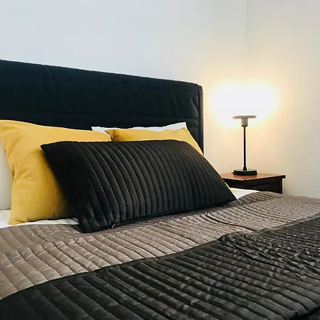 Amber Guest Hotel