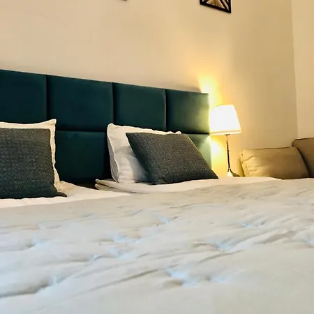 Amber Guest Hotel