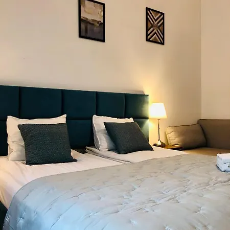 Hotel Amber Guest 2*
