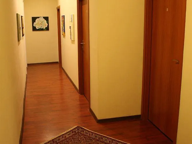 Hotel Amber Guest 2*