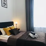 Amber Guest Hotel 2*