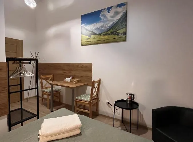 Отель Amber Guest