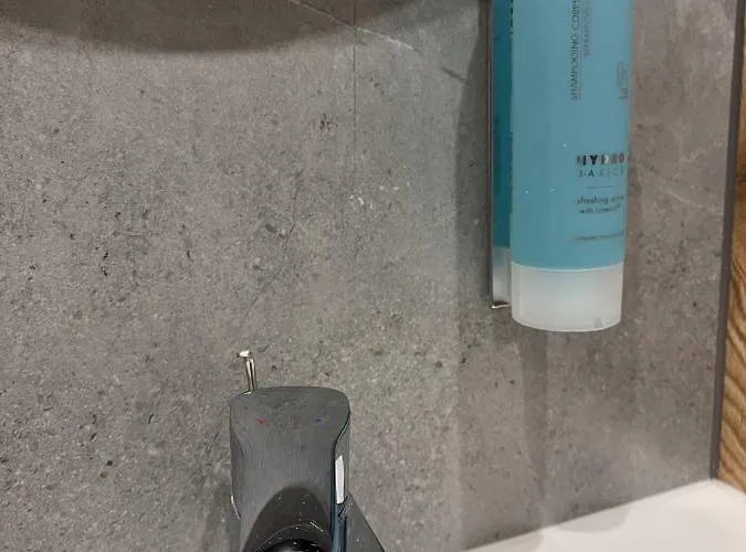 Amber Guest Отель 2*